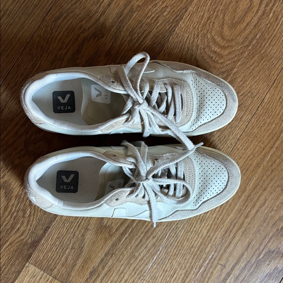 Veja V-90 sneakers - Picture 6 of 8